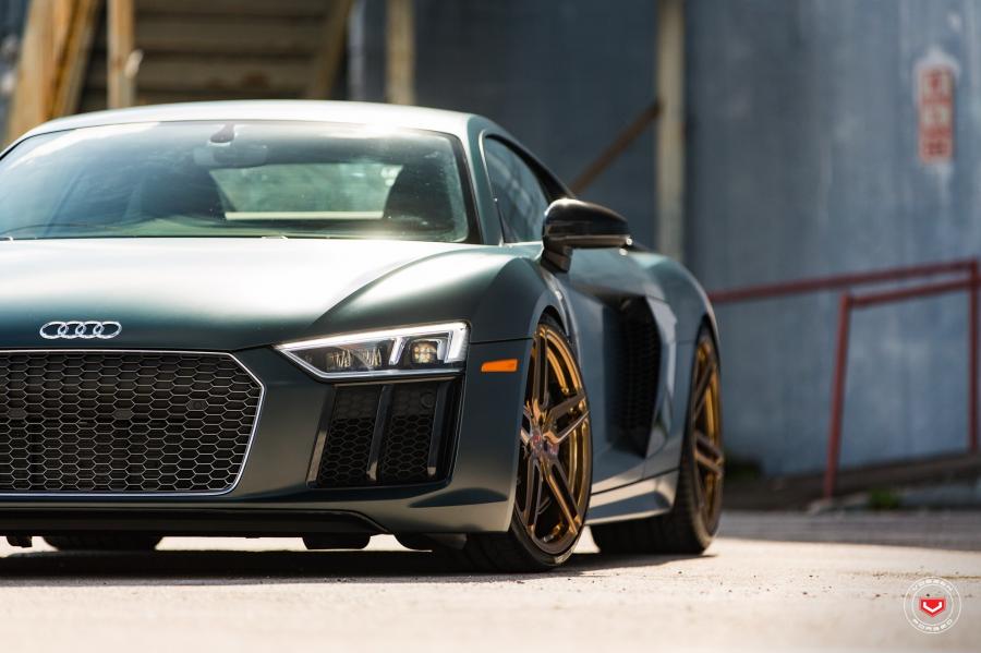  Audi R8 V10 on Vossen Wheels (HC-1) 2016 года  (фото 13 из 47)